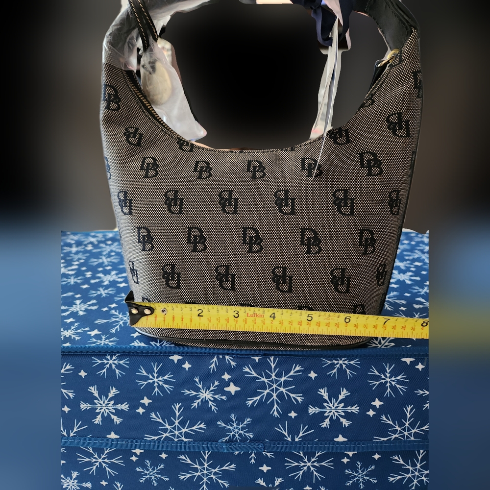 **Dooney & Bourke Classic Bucket Bag NWT - Picture 9 of 10